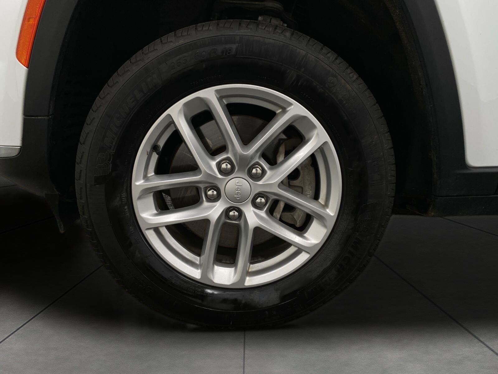 2024 Jeep Grand Cherokee L Laredo 4x4