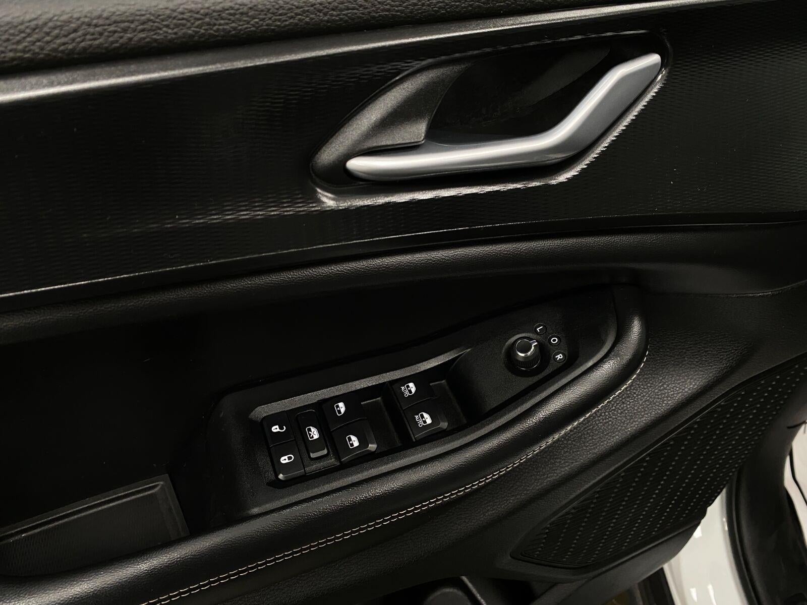 2024 Jeep Grand Cherokee L Laredo 4x4