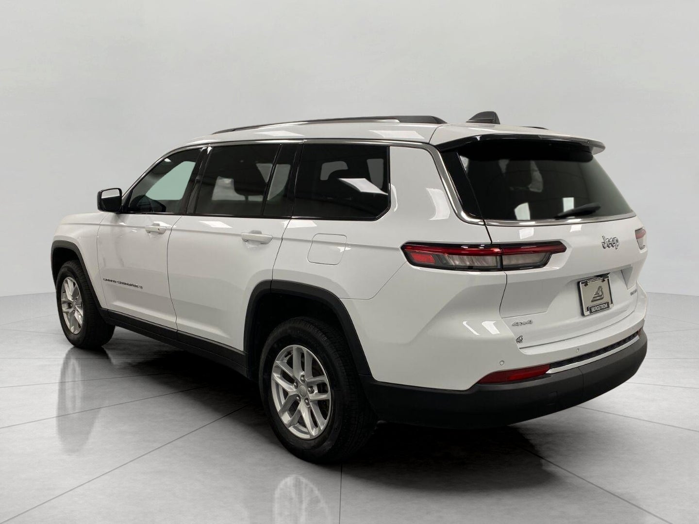 2024 Jeep Grand Cherokee L Laredo 4x4