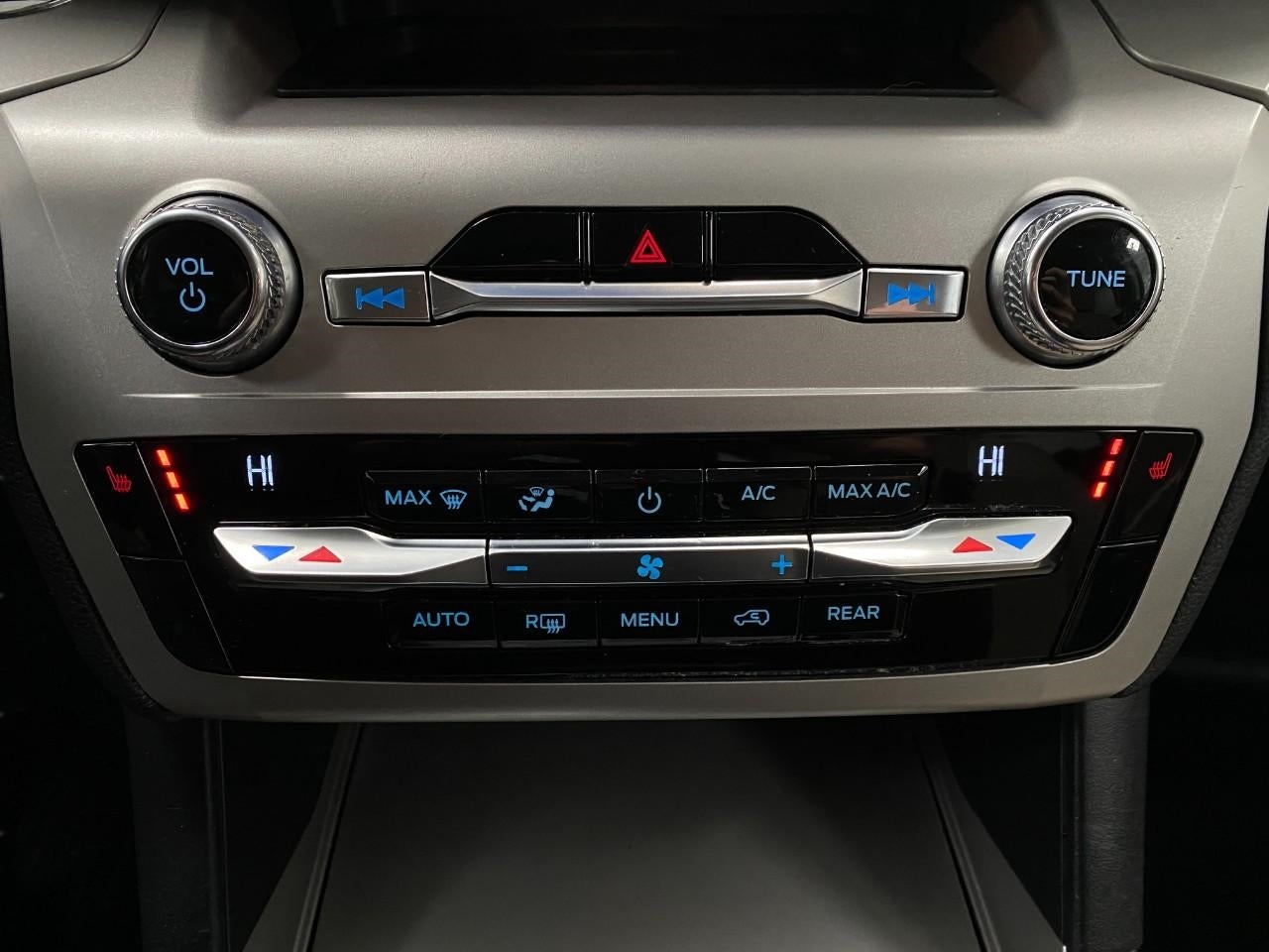 2021 Ford Explorer XLT 4WD