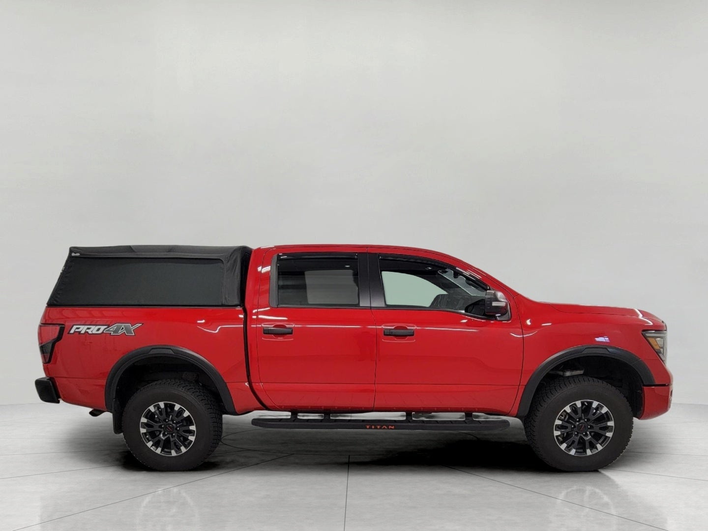 2022 Nissan Titan 4x4 Crew Cab PRO-4X