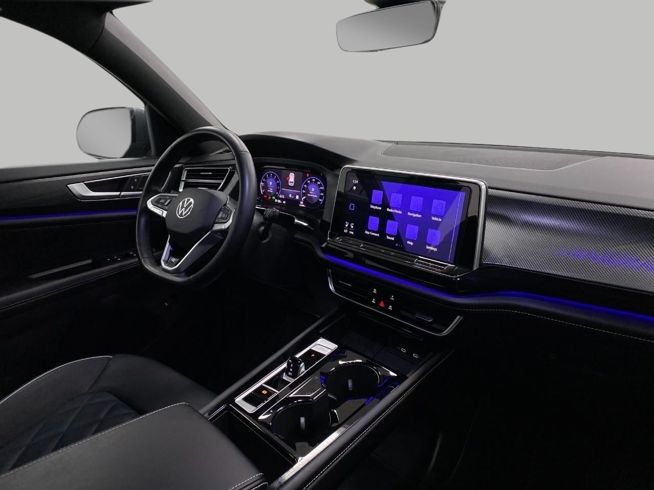 2025 Volkswagen Atlas Cross Sport 2.0T SEL Premium R-Line 4MOTION