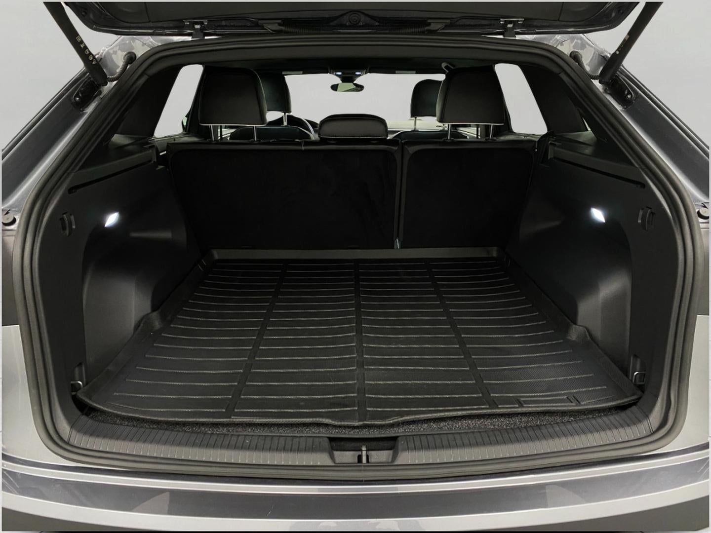 2025 Volkswagen Atlas Cross Sport 2.0T SEL Premium R-Line 4MOTION
