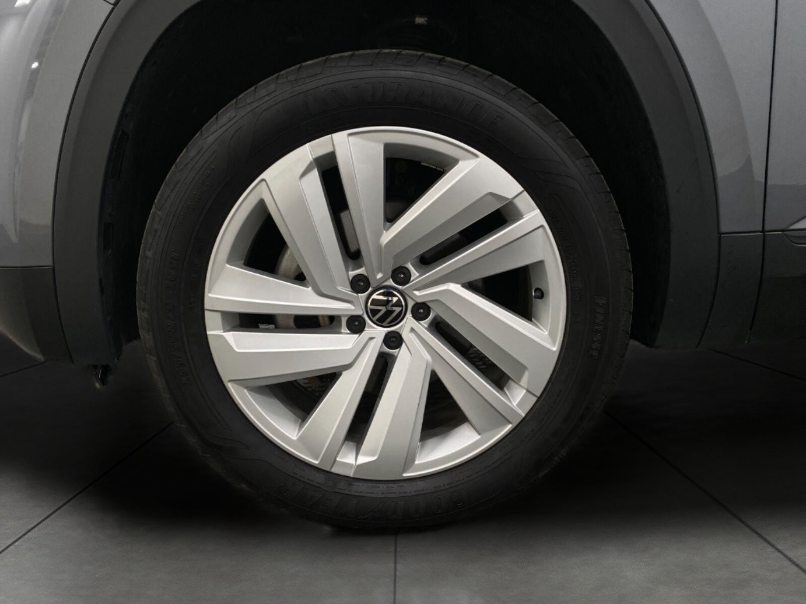 2023 Volkswagen Atlas Cross Sport 3.6L V6 SE w/Technology 4MOTION