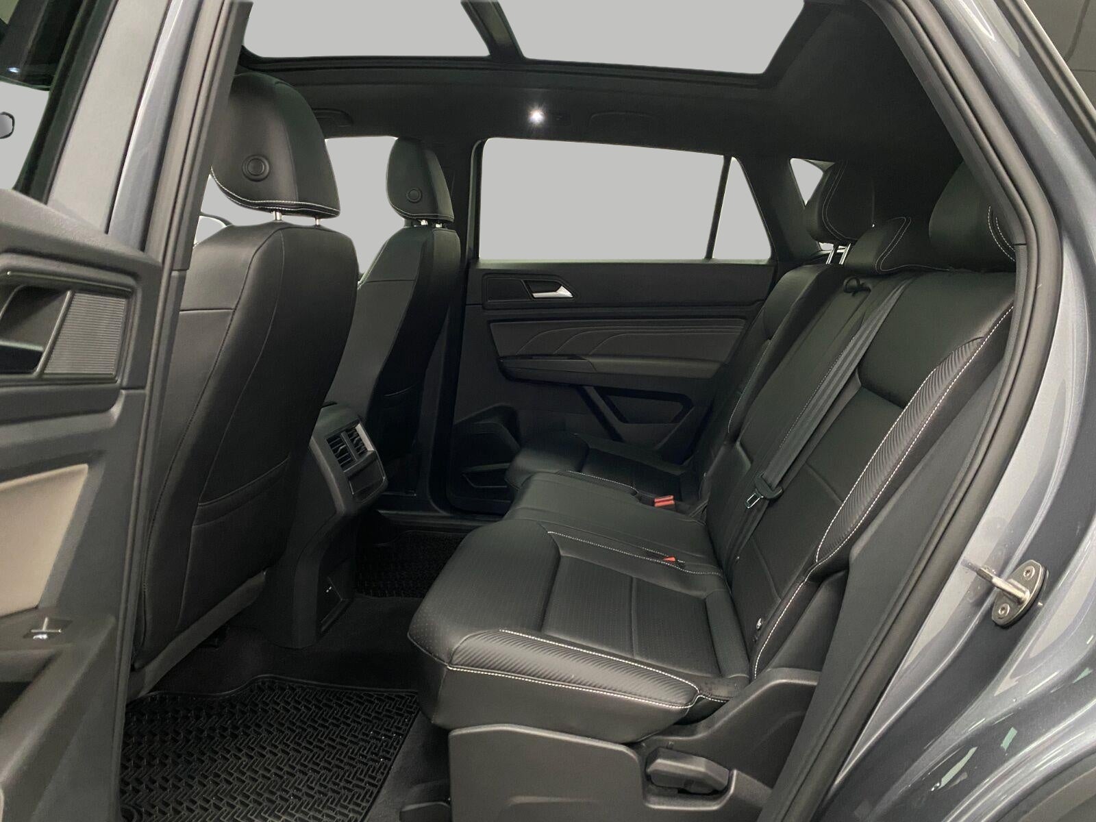 2023 Volkswagen Atlas Cross Sport 3.6L V6 SE w/Technology 4MOTION
