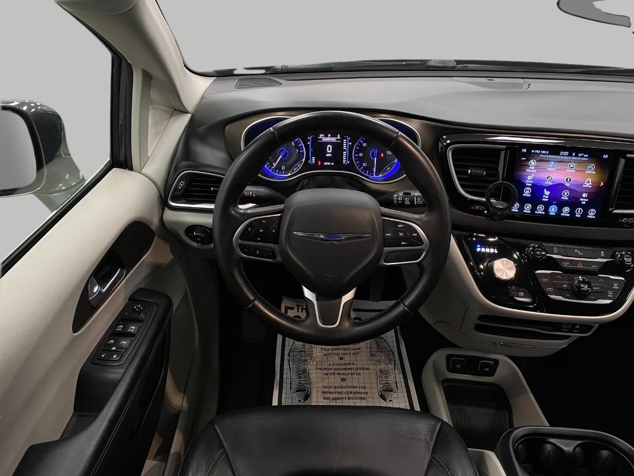 2017 Chrysler PACIFICA MINI-VAN, PASSENGER