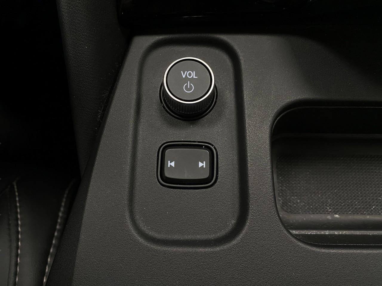 2025 Acura MDX SH-AWD w/Technology Package