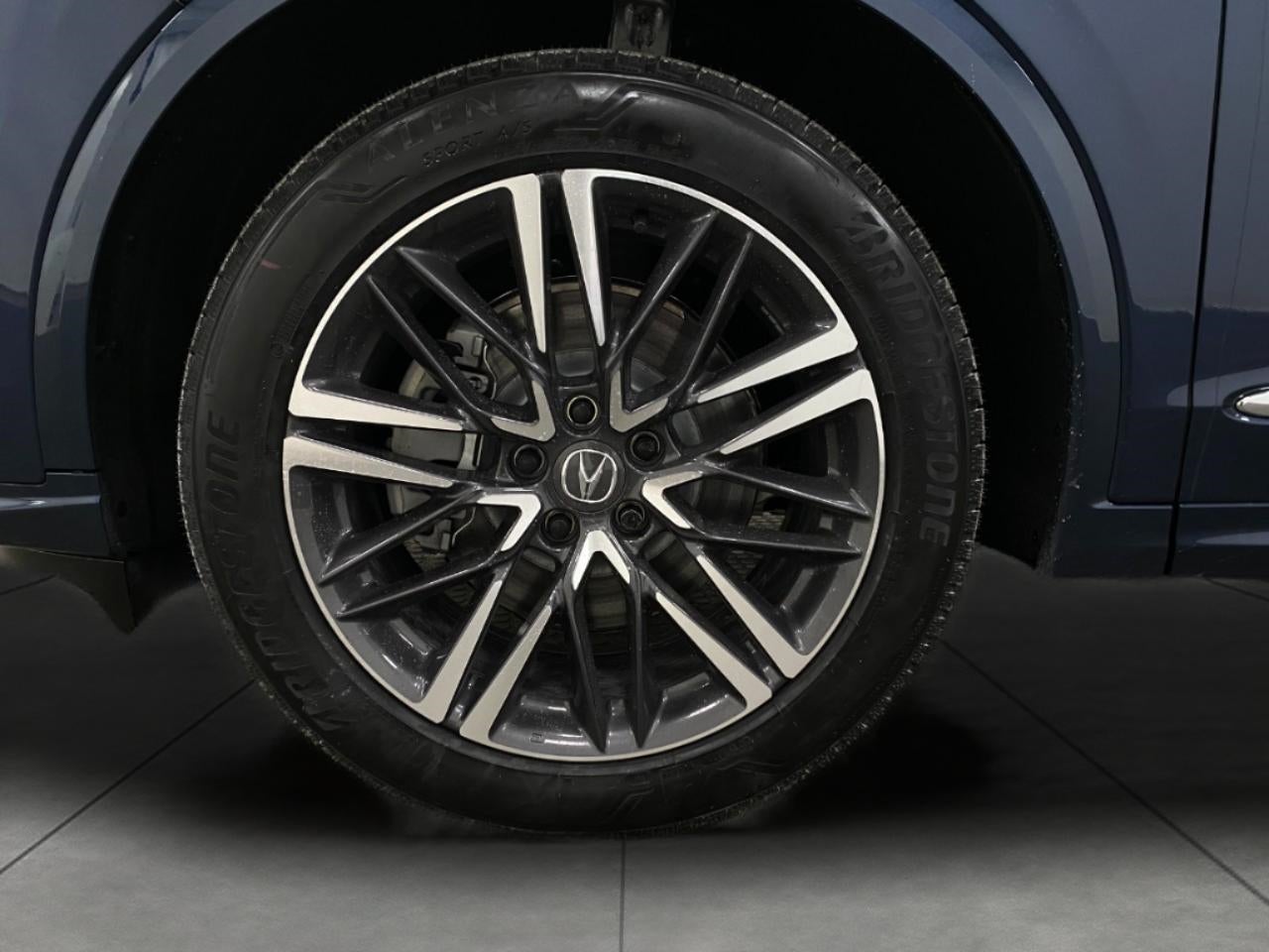 2026 Acura MDX SH-AWD w/Advance Package