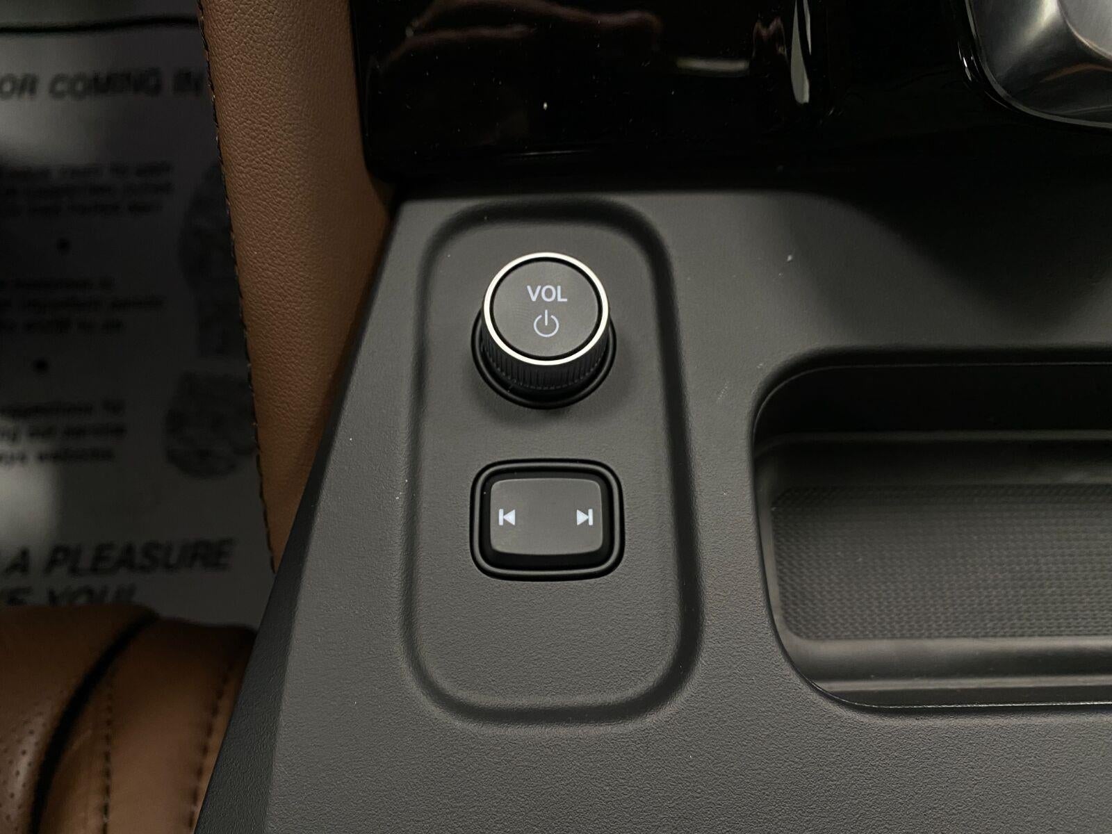2026 Acura MDX SH-AWD w/Advance Package