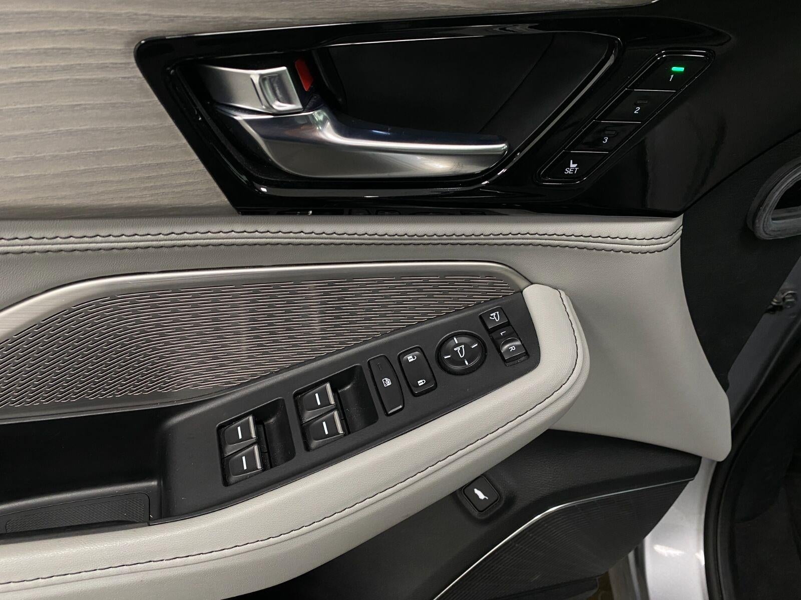 2024 Acura MDX SH-AWD w/Advance Package