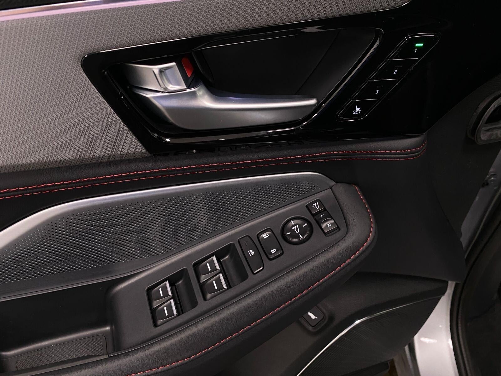 2026 Acura MDX SH-AWD w/A-Spec Advance Package