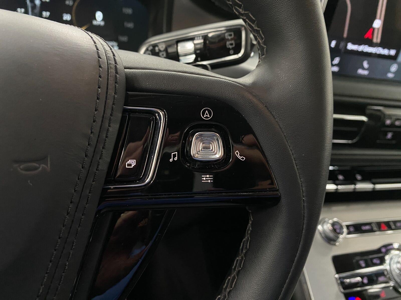 2023 Lincoln Aviator Standard AWD