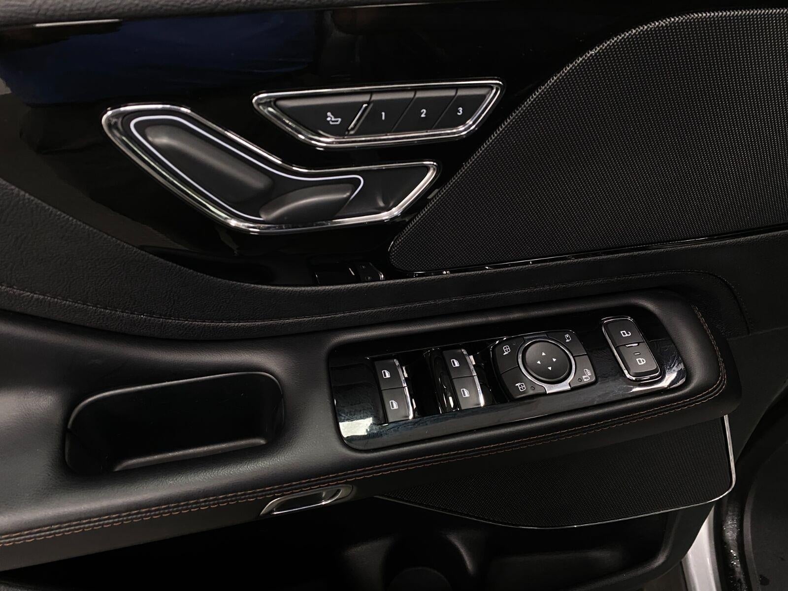 2023 Lincoln Aviator Standard AWD