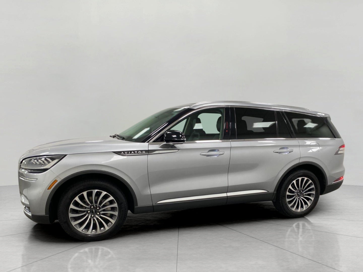 2023 Lincoln Aviator Standard AWD