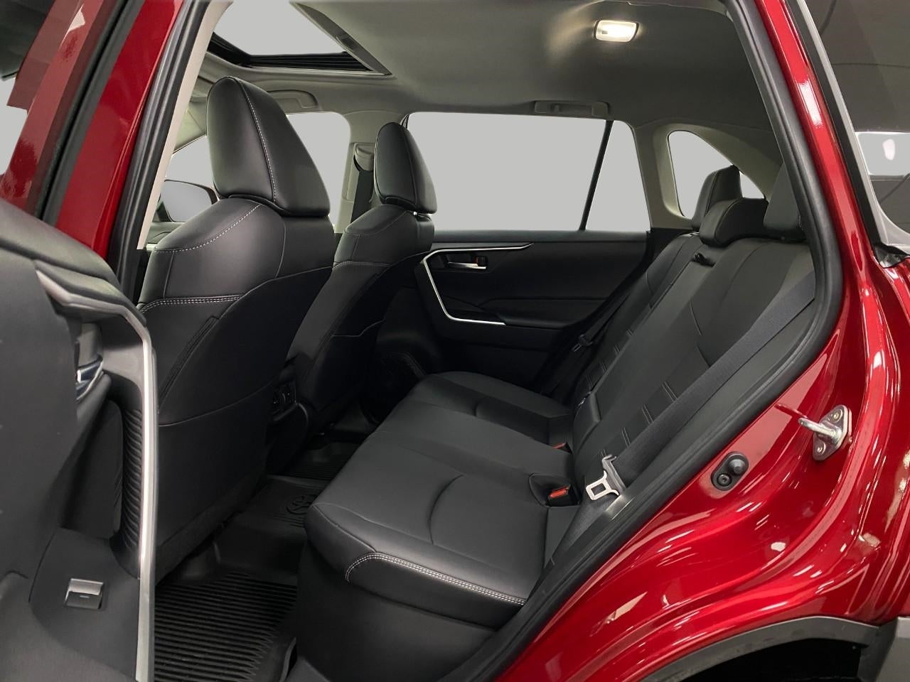 2025 Toyota RAV4 Hybrid XLE Premium AWD