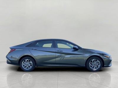 2024 Hyundai Elantra SEL IVT