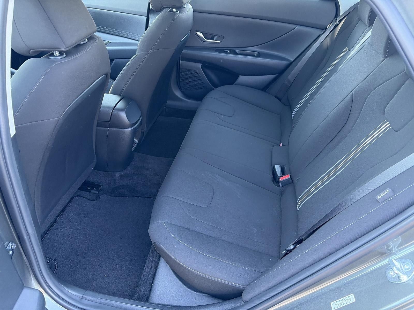 2024 Hyundai Elantra SEL IVT