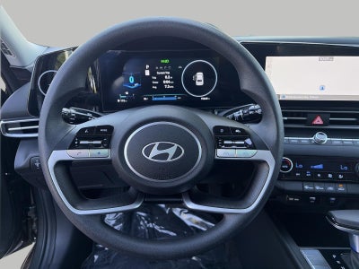2024 Hyundai Elantra SEL IVT