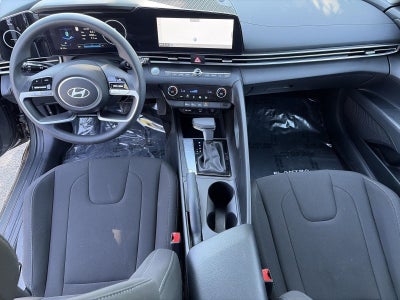 2024 Hyundai Elantra SEL IVT
