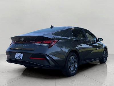 2024 Hyundai Elantra SEL IVT