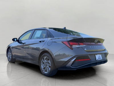 2024 Hyundai Elantra SEL IVT