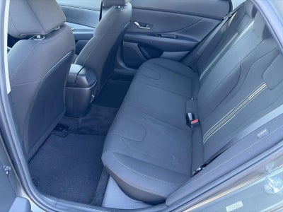 2024 Hyundai Elantra SEL IVT