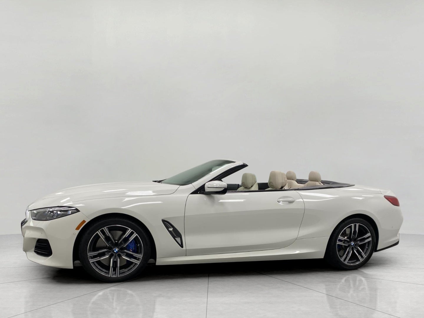 2024 BMW 8 Series 840i xDrive Convertible