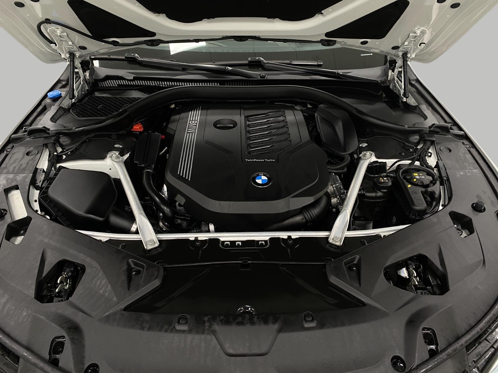 2024 BMW 8 Series 840i xDrive Convertible